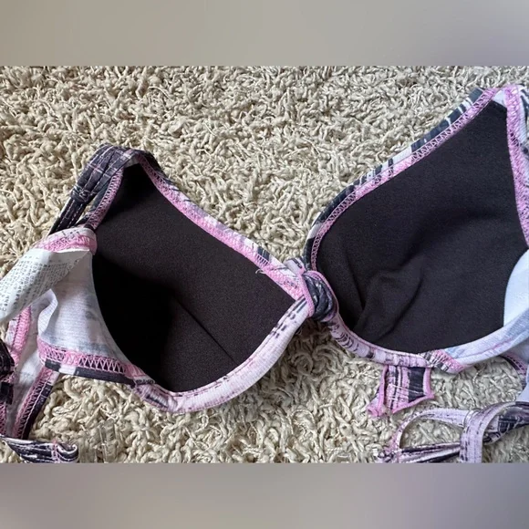 MICHIKO LONDON Bikini Top - Picture 7 of 9